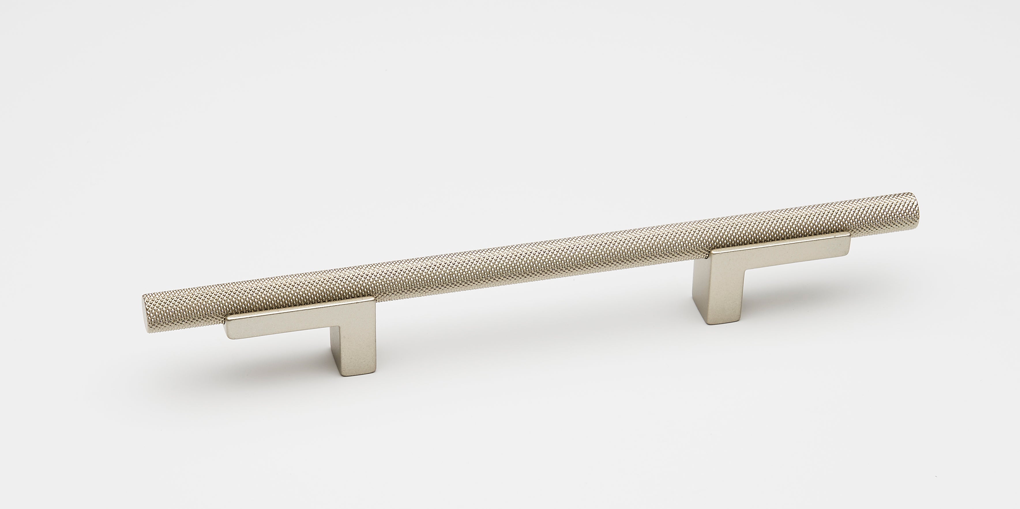 Alno Vita Bella 4-Foot Pull Knurled Cabinet Hardware Bar